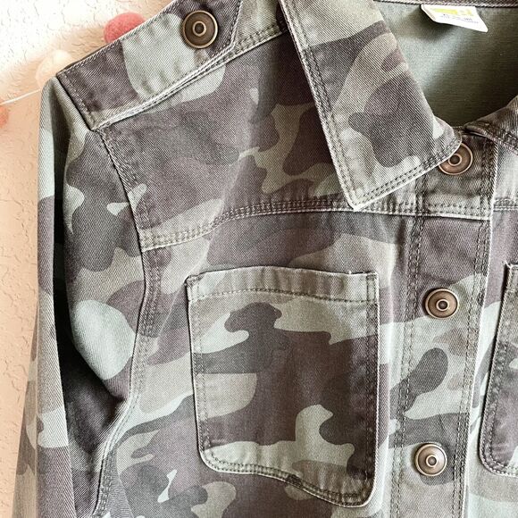 Crazy 8 Camouflage Shacket Girls Size XL (14-16 Years) - Picture 4 of 7